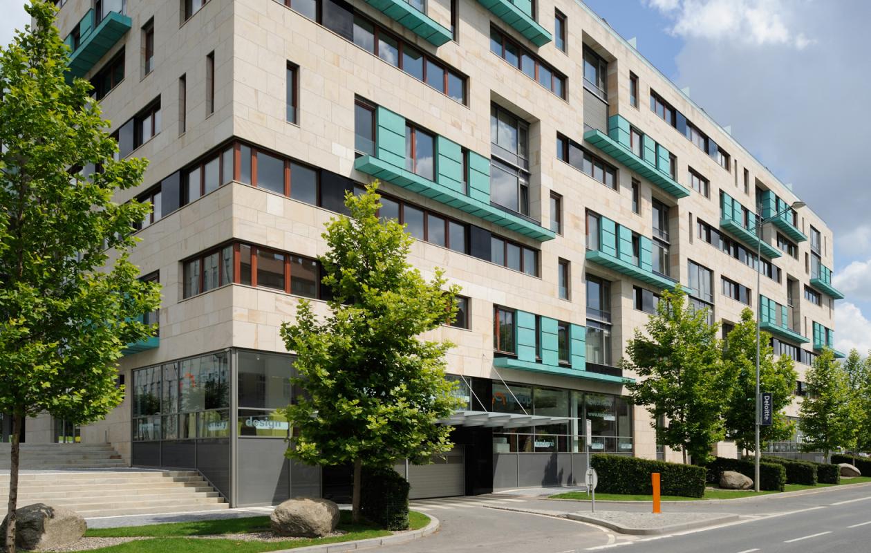 River Diamond Central Residence